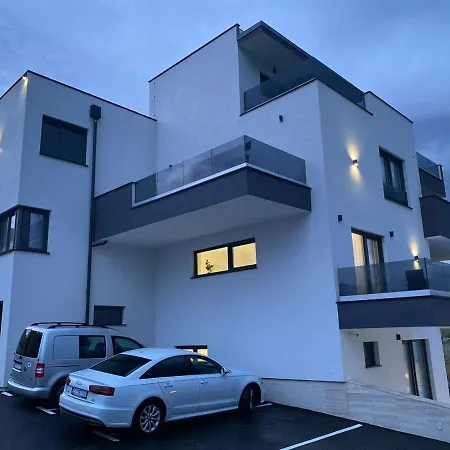 Tara Apartament Pag Town